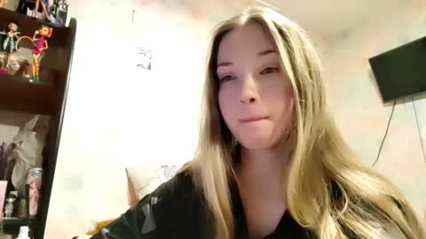 Snapshot of elaynecinco chatting on February 2026 02:35:01 PM MIa online show from February 2026 02:35:01 PM