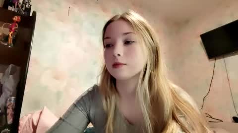 MIa online show from April 2026 01:43:01 AM