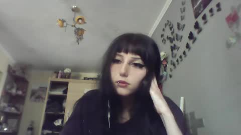 Lia online show from April 2026 12:11:02 PM