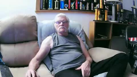 Elcamino83 online show from February 2025 06:11:02 AM