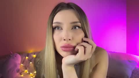 Ella online show from October 2025 09:06:02 AM
