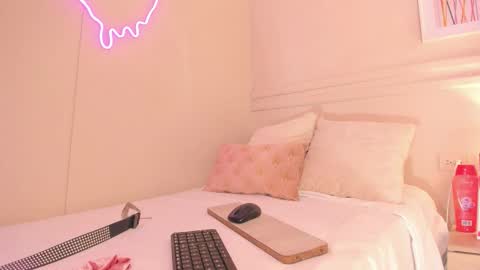 ELECTRA online show from November 2025 03:18:02 PM