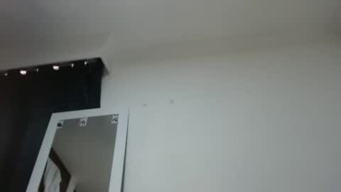 electraweb_09 online show from October 2025 07:35:02 PM