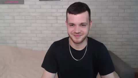 Snapshot of electric_smile chatting on August 2026 01:42:01 PM Alex online show from August 2026 01:42:01 PM