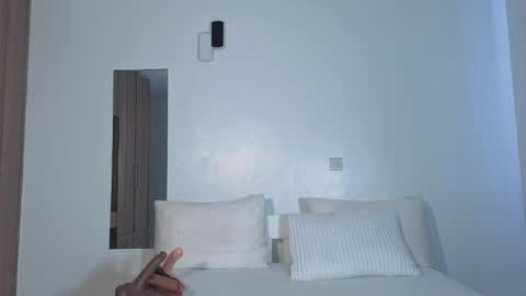 Snapshot of elegant_ebony chatting on October 2025 08:15:02 AM Nika online show from October 2025 08:15:02 AM