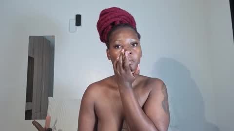 Snapshot of elegant_ebony chatting on October 2025 02:57:02 AM Nika online show from October 2025 02:57:02 AM