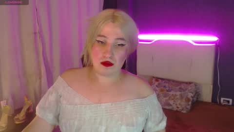Snapshot of elektra_doll chatting on September 2025 11:37:02 PM elektra_doll online show from September 2025 11:37:02 PM