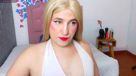 Snapshot of elektra_doll chatting on June 2026 02:39:01 AM elektra_doll online show from June 2026 02:39:01 AM
