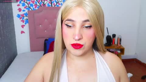 Snapshot of elektra_doll chatting on June 2026 04:16:02 AM elektra_doll online show from June 2026 04:16:02 AM
