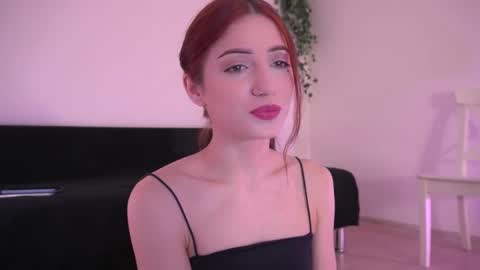 elena_li online show from March 2025 12:07:01 AM