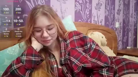 Snapshot of elenacastellani chatting on February 2026 03:43:02 AM Mia online show from February 2026 03:43:02 AM