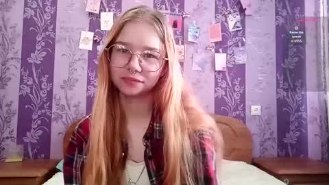 Snapshot of elenacastellani chatting on February 2026 04:24:01 AM Mia online show from February 2026 04:24:01 AM