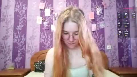 Snapshot of elenacastellani chatting on February 2026 04:10:02 AM Mia online show from February 2026 04:10:02 AM