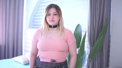 Snapshot of elfie_song chatting on March 2026 06:50:01 AM Eva online show from March 2026 06:50:01 AM