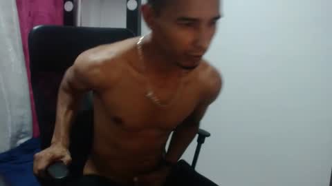 Snapshot of elherrero2024 chatting on December 2024 03:43:01 AM elherrero2024 online show from December 2024 03:43:01 AM