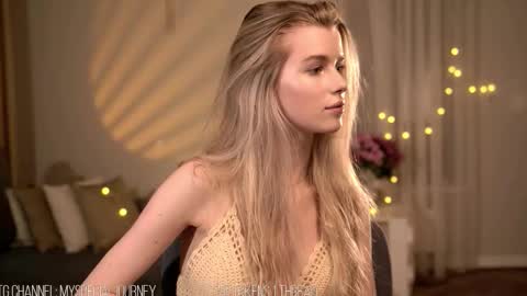 Eli online show from November 2025 08:54:01 PM