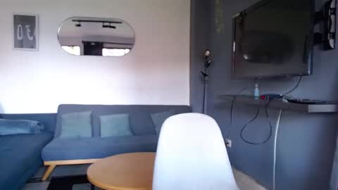 Elian online show from November 2025 05:11:01 PM