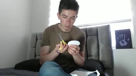 Snapshot of elian_tg chatting on December 2024 05:29:02 PM Elian online show from December 2024 05:29:02 PM