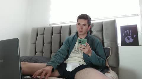 Snapshot of elian_tg chatting on January 2025 07:53:01 PM Elian online show from January 2025 07:53:01 PM