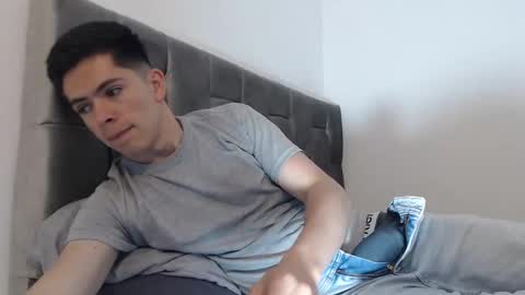 Snapshot of elian_tg chatting on September 2025 11:18:02 PM Elian online show from September 2025 11:18:02 PM