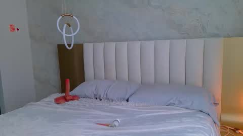 Eliana Bort online show from April 2026 05:48:01 PM