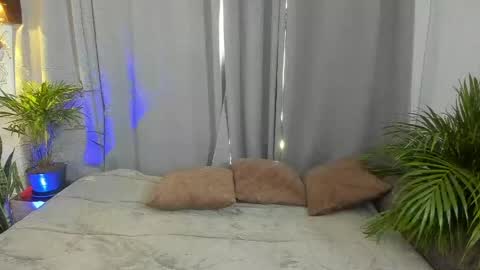 Snapshot of eliann_adam chatting on April 2026 01:54:02 PM eliann_adam online show from April 2026 01:54:02 PM