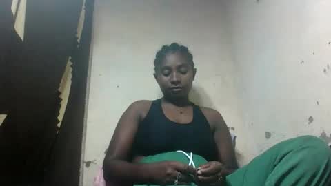 Snapshot of eliannee chatting on December 2025 09:17:01 AM eliannee online show from December 2025 09:17:01 AM