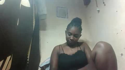 Snapshot of eliannee chatting on January 2026 06:49:02 AM eliannee online show from January 2026 06:49:02 AM