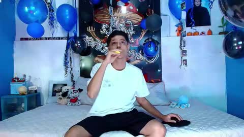 elias_salvatore_ online show from February 2026 02:27:02 AM