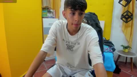 E L I A S online show from February 2025 04:04:02 AM