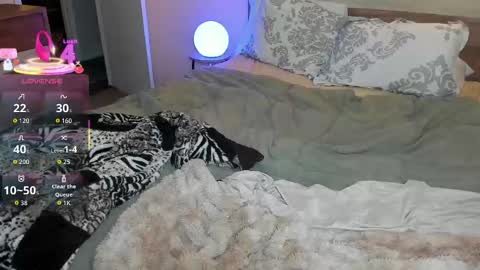 Elli online show from September 2025 10:24:02 PM