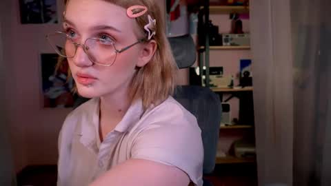 Ellie online show from February 2026 05:35:01 AM