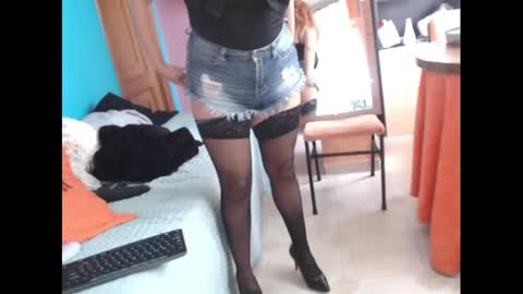 Snapshot of elif__girasol chatting on February 2025 03:54:02 PM elifgirasol online show from February 2025 03:54:02 PM