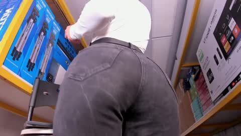 Eli  online show from April 2026 07:03:02 PM