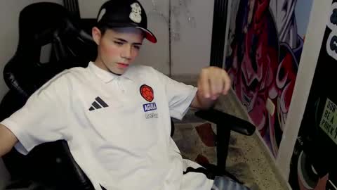 Snapshot of elii_797 chatting on February 2025 05:46:02 PM bby-santy online show from February 2025 05:46:02 PM