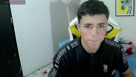 Snapshot of elii_797 chatting on November 2025 12:16:02 PM bby-santy online show from November 2025 12:16:02 PM