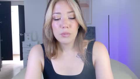 Snapshot of eliiih_ chatting on September 2025 06:19:02 PM eliiih_ online show from September 2025 06:19:02 PM