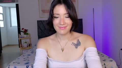 Snapshot of eliiih_ chatting on October 2025 09:59:02 PM eliiih_ online show from October 2025 09:59:02 PM
