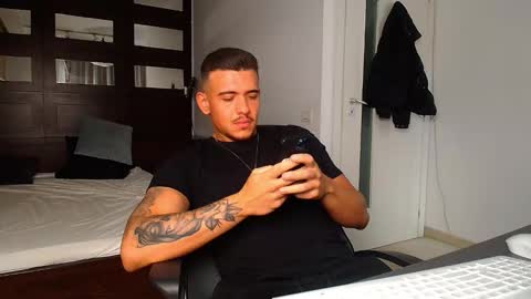 Snapshot of elijahthorne chatting on February 2026 09:31:02 AM ElijahThorne online show from February 2026 09:31:02 AM
