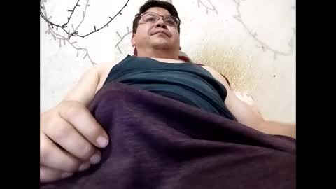 elimposstor online show from February 2026 09:44:01 PM