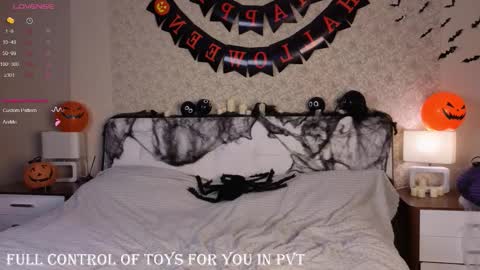 Elina online show from October 2025 01:31:01 AM