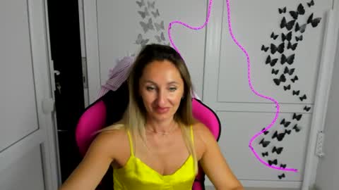 Milena online show from July 2026 07:06:02 AM
