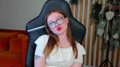 elinavale online show from June 2026 05:43:02 AM