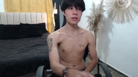 Snapshot of elio_collem chatting on September 2025 02:22:01 AM ELIO online show from September 2025 02:22:01 AM