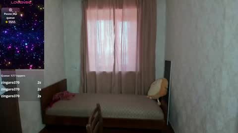 Elis online show from March 2025 04:02:02 AM