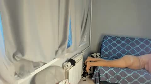 Elis online show from September 2025 01:31:02 AM