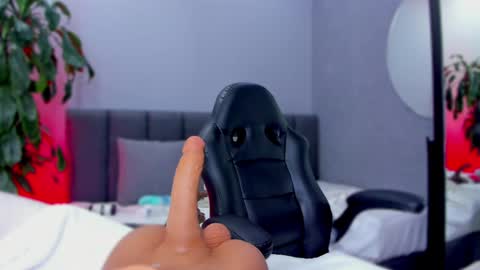 Elisa online show from January 2025 12:55:02 AM