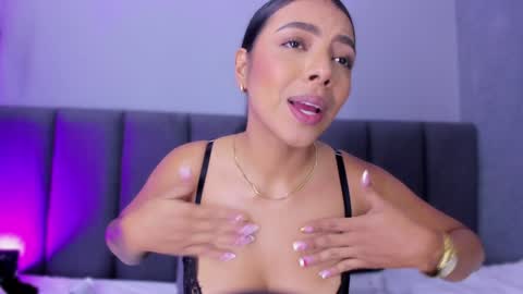 Elisa online show from January 2025 11:13:01 PM