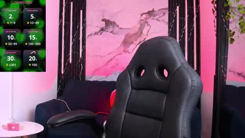 ELISSA online show from November 2025 09:15:01 PM