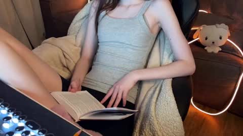 Snapshot of elisa_north chatting on February 2025 04:07:01 AM Elisa North online show from February 2025 04:07:01 AM